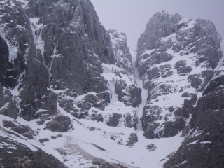 Compression Crack today in the centre, left of South Castle Gully