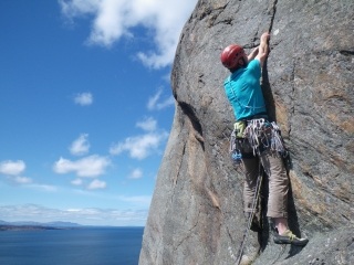 Gaz climbing Brave New World at Rolling Wall, Diabaig