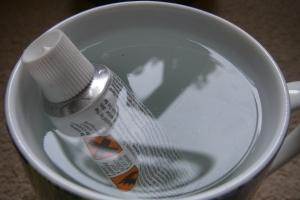 Preparing Urethane sealant in hot water